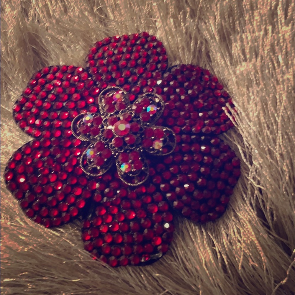 Vintage Flower rhinestone brooch/ hair accessory